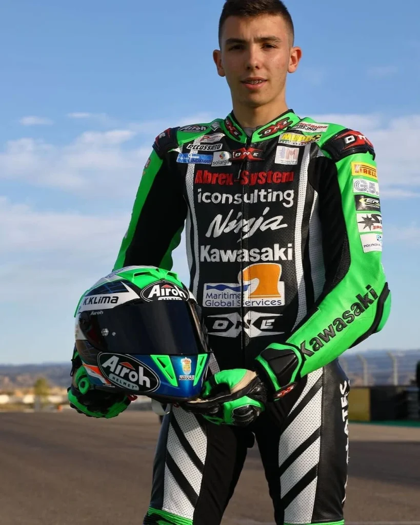 BS21Schoool-Borja Sanchez -escuela pilotaje motociclismo-campeonato-superbikes-reino unido-podio-donington-park