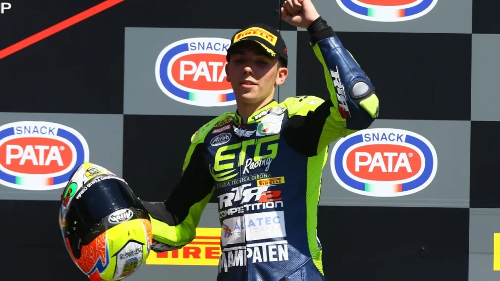 Borja Sanchez BS21School en campeonato mundial de velocidad superbikes-escuela-pilotaje-motociclismo en Galicia